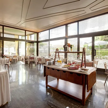 Отель Beau Rivage 3*