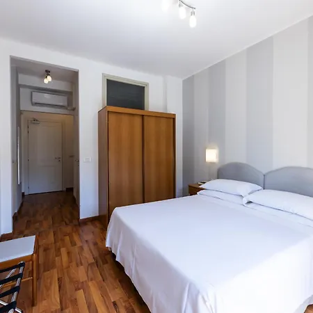 Beau Rivage Отель