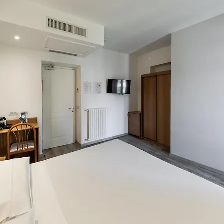 Hotel Hotel Beau Rivage 3*